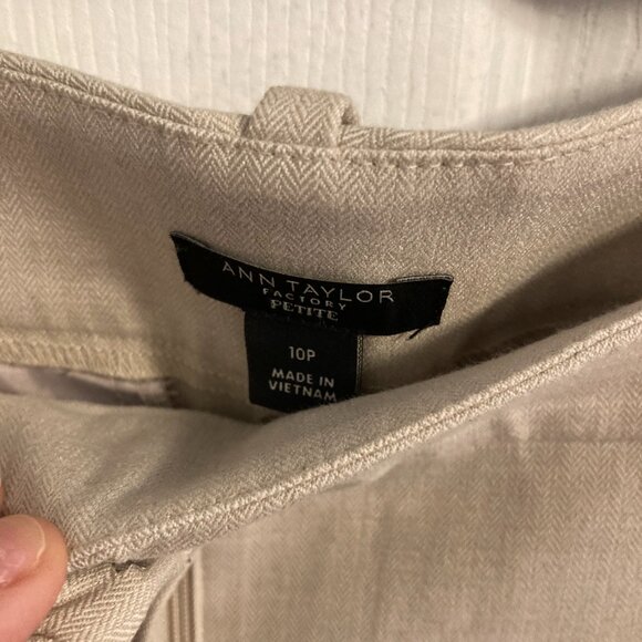 Ann Taylor Factory Dress Pants Size 10 Petite Tan/Beige - Picture 3 of 5